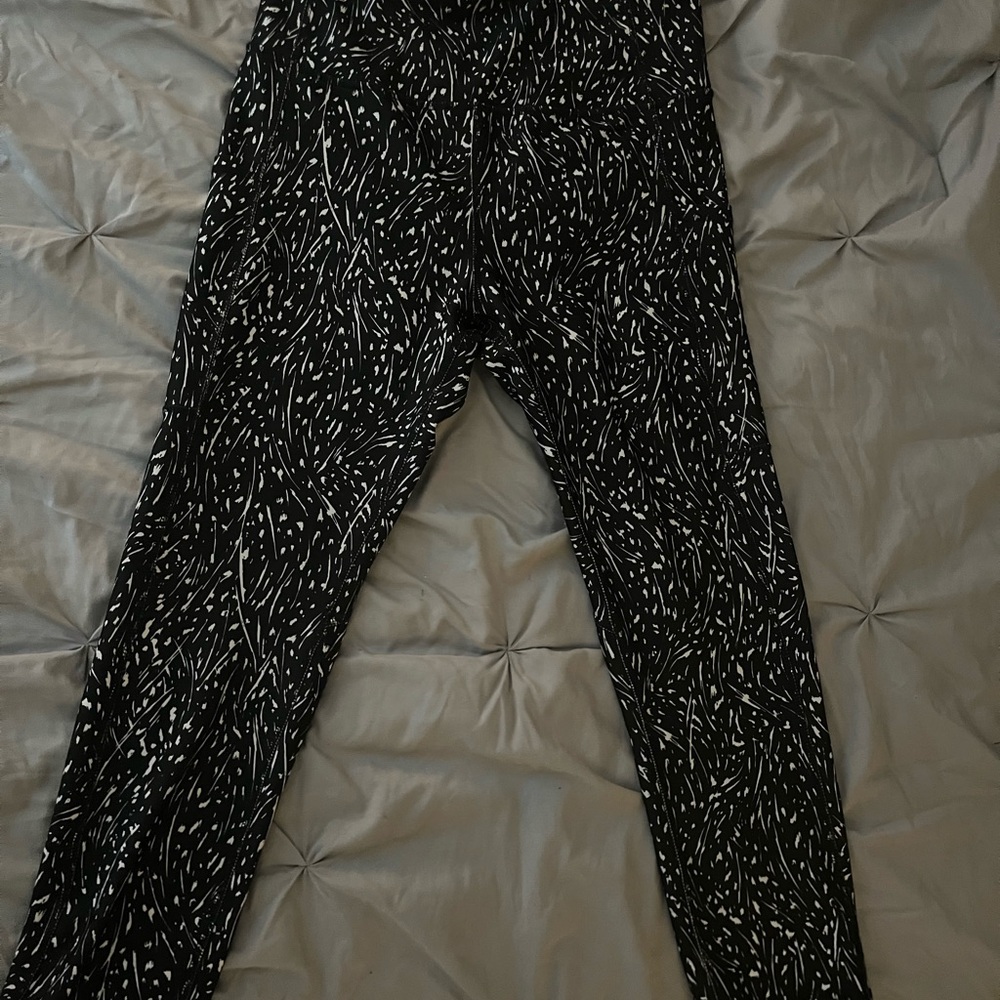 Marika Monochrome Abstract Leggings